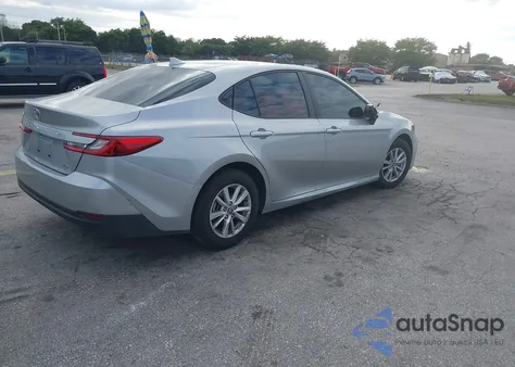 2026 Toyota Camry Le z USA, uszkodzony, nr VIN 4T1DAACK1TU211380